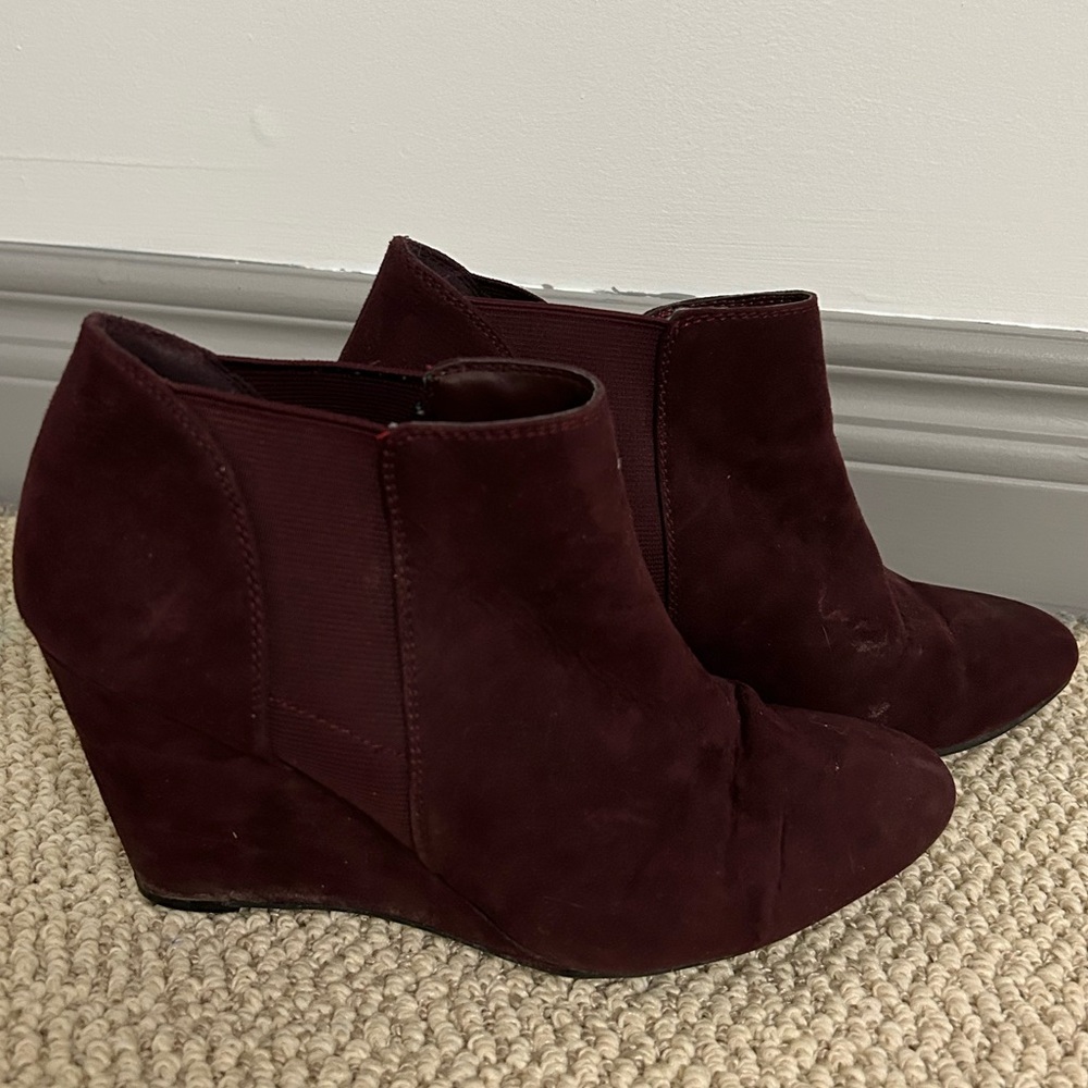 2/$20❤️- BOOTIES | Women’s George booties size 7